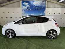 Peugeot 208 THP GTi - U830