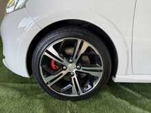Peugeot 208 THP GTi - U830