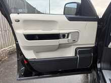 Land Rover Range Rover TD V8 Autobiography - U841