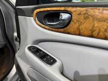 Jaguar XJ XJ6 - U842