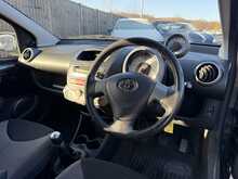 Toyota AYGO VVT-i Fire - U849