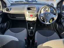 Toyota AYGO VVT-i Fire - U849