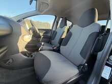 Toyota AYGO VVT-i Fire - U849