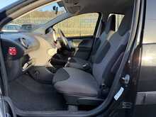 Toyota AYGO VVT-i Fire - U849