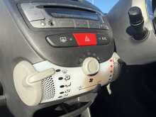 Toyota AYGO VVT-i Fire - U849