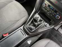 Ford Focus T EcoBoost Titanium - U851