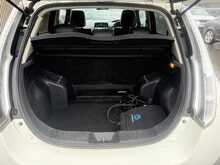 Nissan Leaf Tekna - U879