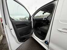 Vauxhall Vivaro Turbo D 2900 Pro - U883