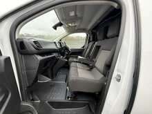 Vauxhall Vivaro Turbo D 2900 Pro - U883