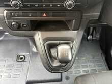 Vauxhall Vivaro Turbo D 2900 Pro - U883