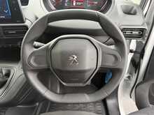 Peugeot Partner BlueHDi 1000 Professional Premium + - U886