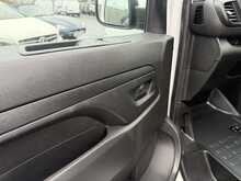 Vauxhall Vivaro Turbo D 2900 Pro - U888