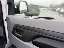 Vauxhall Vivaro Turbo D 2900 Dynamic - U939