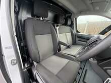 Vauxhall Vivaro Turbo D 2900 Dynamic - U939
