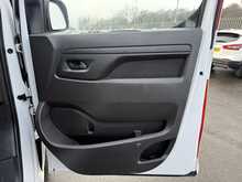 Vauxhall Vivaro Turbo D 2900 Pro - U942