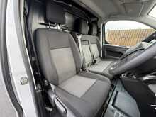 Vauxhall Vivaro Turbo D 2900 Pro - U942