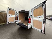 Vauxhall Vivaro Turbo D 2900 Pro - U942