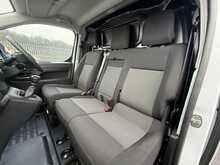 Vauxhall Vivaro Turbo D 2900 Pro - U942