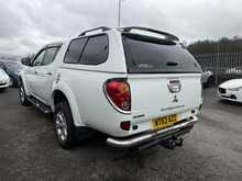 Mitsubishi L200 DI-D Barbarian - U943