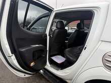 Mitsubishi L200 DI-D Barbarian - U943