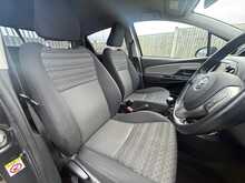 Toyota Yaris Dual VVT-i Icon - U954
