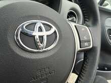 Toyota Yaris Dual VVT-i Icon - U954