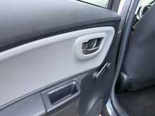 Toyota Yaris Dual VVT-i Icon - U954