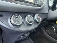 Toyota Yaris Dual VVT-i Icon - U954