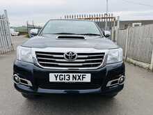 Toyota Hilux D-4D Invincible - U967