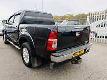 Toyota Hilux D-4D Invincible - U967