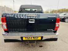 Toyota Hilux D-4D Invincible - U967