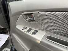 Toyota Hilux D-4D Invincible - U967