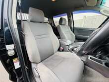 Toyota Hilux D-4D Invincible - U967