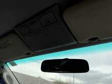 Toyota Hilux D-4D Invincible - U967