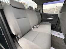 Toyota Hilux D-4D Invincible - U967