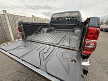 Toyota Hilux D-4D Invincible - U967