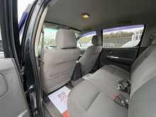 Toyota Hilux D-4D Invincible - U967