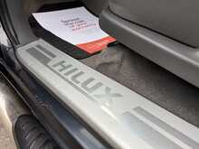 Toyota Hilux D-4D Invincible - U967