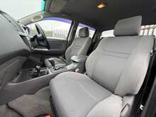 Toyota Hilux D-4D Invincible - U967