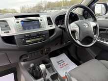 Toyota Hilux D-4D Invincible - U967