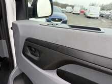 Vauxhall Vivaro Turbo D 2900 Sportive - U971