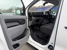 Vauxhall Vivaro Turbo D 2900 Dynamic - U973
