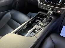 Volvo S90 D4 Momentum Plus - U976