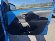 Toyota AYGO VVT-i x-plore - U984