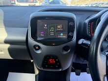 Toyota AYGO VVT-i x-plore - U984
