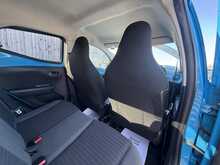 Toyota AYGO VVT-i x-plore - U984