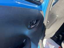 Toyota AYGO VVT-i x-plore - U984