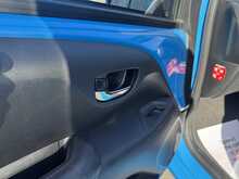 Toyota AYGO VVT-i x-plore - U984