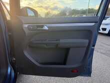 Volkswagen Touran TDI SE - U988