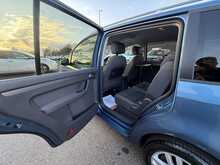 Volkswagen Touran TDI SE - U988